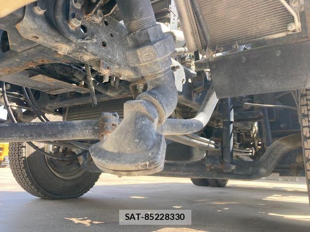 Isuzu FORWARD 2018-02 6214864-16