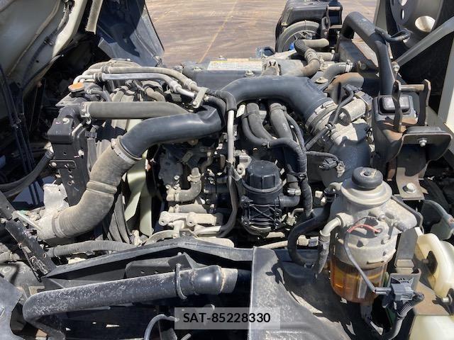 Isuzu FORWARD 2018-02 6214864-17