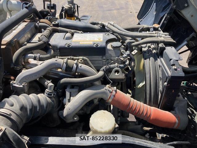 Isuzu FORWARD 2018-02 6214864-18