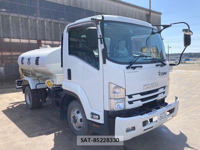 Isuzu FORWARD 2018-02 6214864-1
