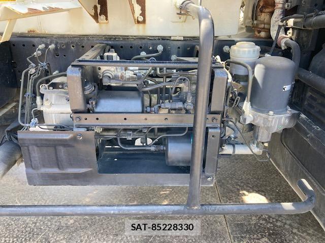 Isuzu FORWARD 2018-02 6214864-19