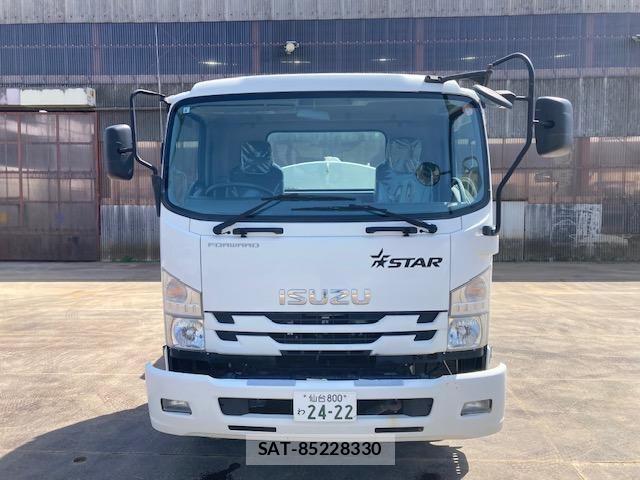 Isuzu FORWARD 2018-02 6214864-2