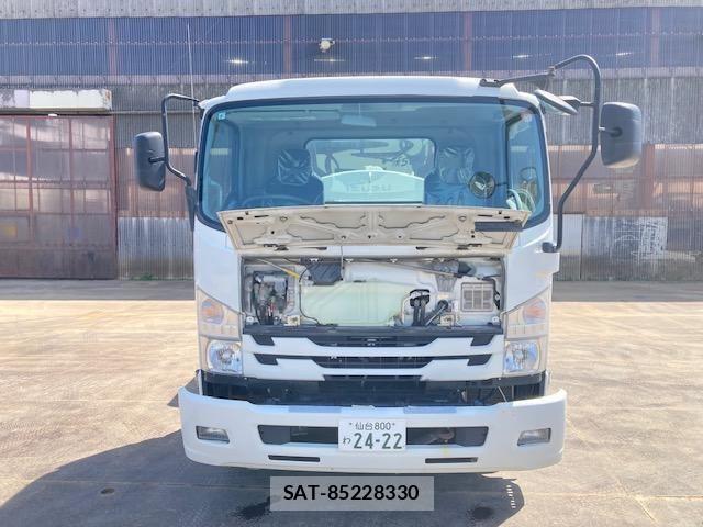 Isuzu FORWARD 2018-02 6214864-3