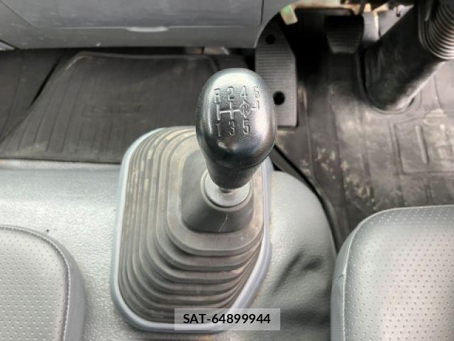 Isuzu FORWARD 2020-06 6244140-24