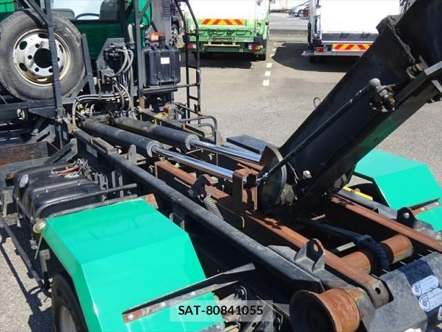 Isuzu FORWARD 2012-07 6264148-15