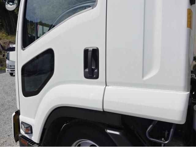 Isuzu FORWARD 2010-03 6270296-10