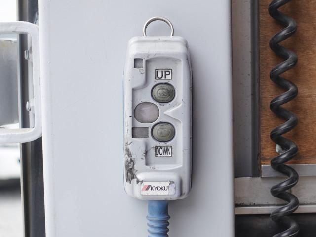 Isuzu FORWARD 2013-09 6270294-16