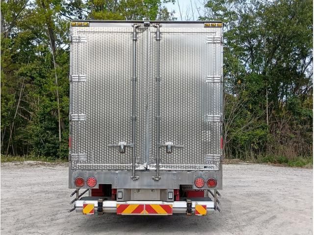 Isuzu FORWARD 2018-03 6274342-4