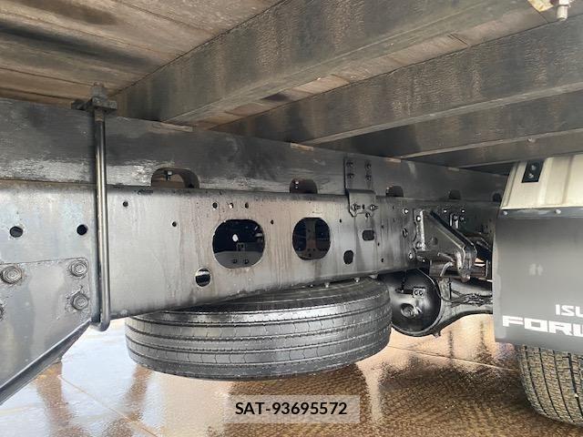 Isuzu FORWARD 2017-12 6304180-10