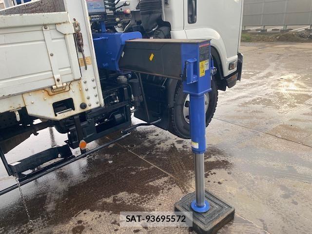 Isuzu FORWARD 2017-12 6304180-14