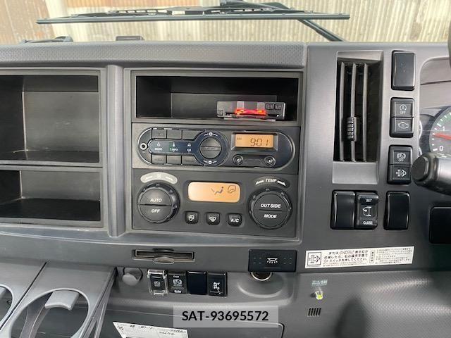 Isuzu FORWARD 2017-12 6304180-29