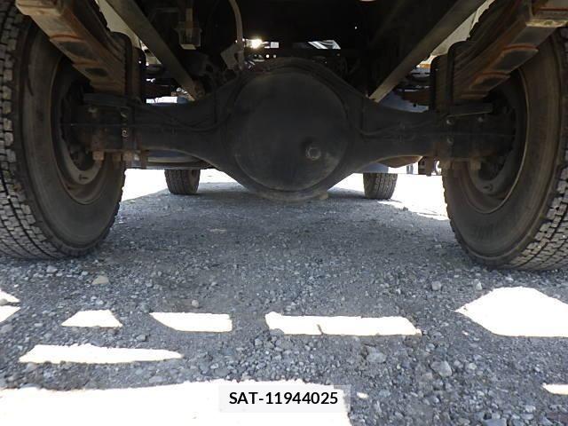 Isuzu FORWARD 2018-01 6497926-4
