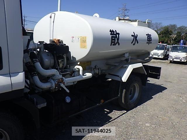 Isuzu FORWARD 2018-01 6497926-7