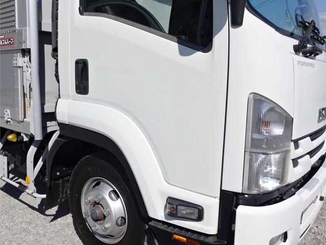 Isuzu FORWARD 2015-12 6530331-5