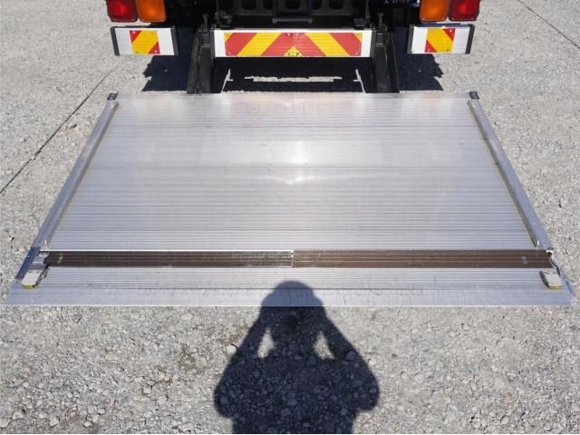 Isuzu FORWARD 2015-12 6530329-17