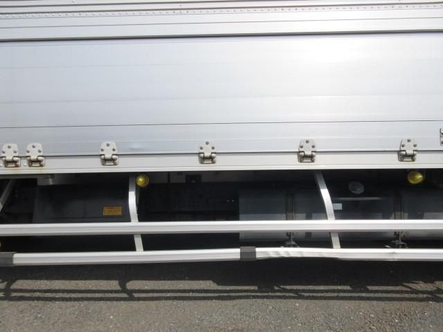 Isuzu FORWARD 2017-01 6530307-23