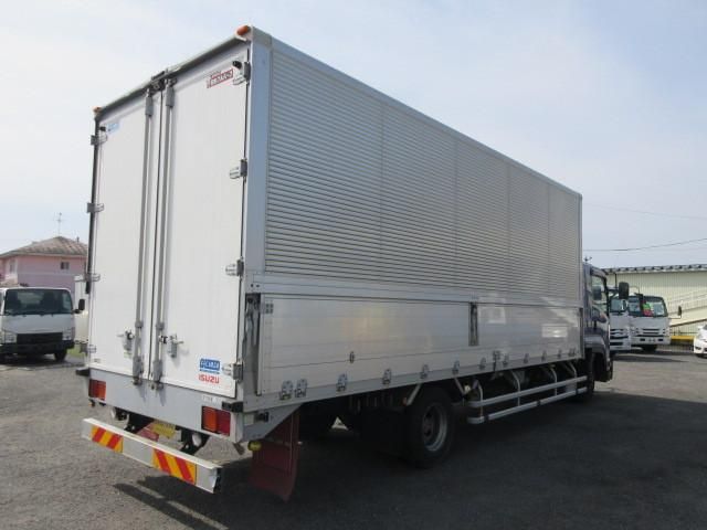 Isuzu FORWARD 2017-01 6530307-3