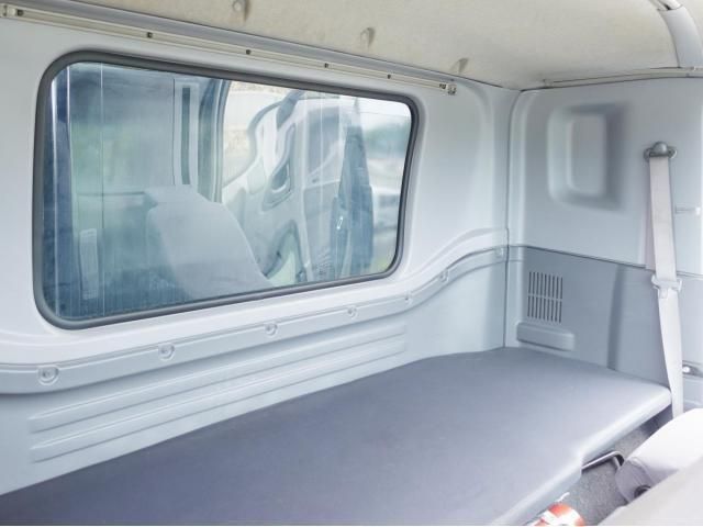 Isuzu FORWARD 2013-11 6530330-19
