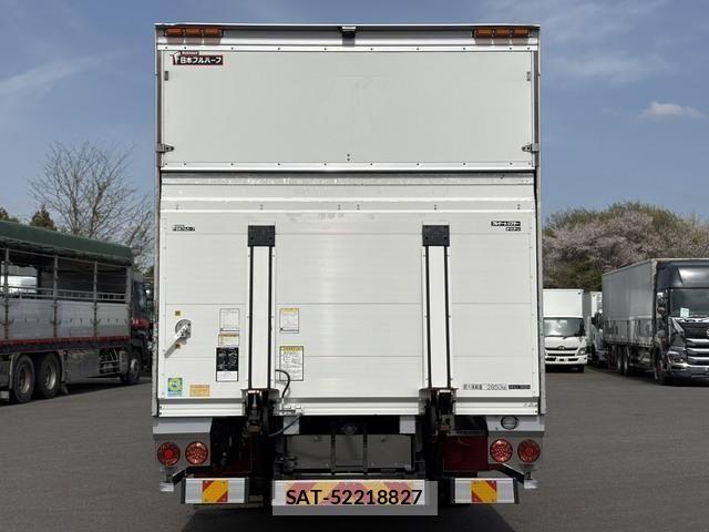 Isuzu FORWARD 2012-12 6526197-8