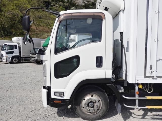 Isuzu FORWARD 2017-12 6530310-14