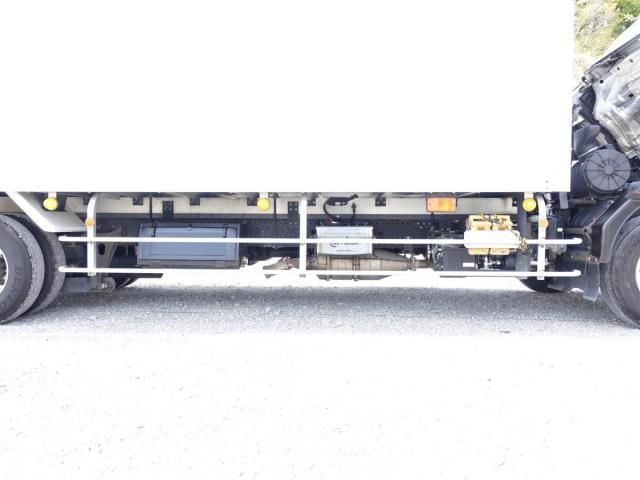 Isuzu FORWARD 2017-12 6530310-22