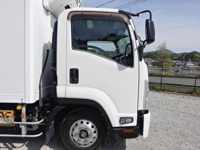 Isuzu FORWARD 2017-12 6530310-7