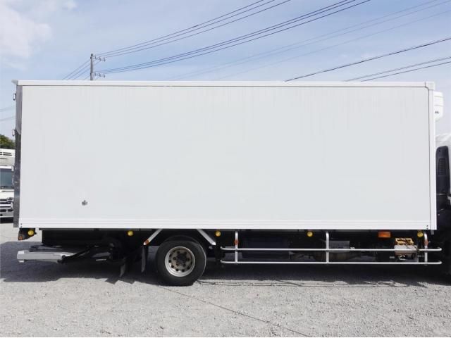 Isuzu FORWARD 2017-12 6530310-8