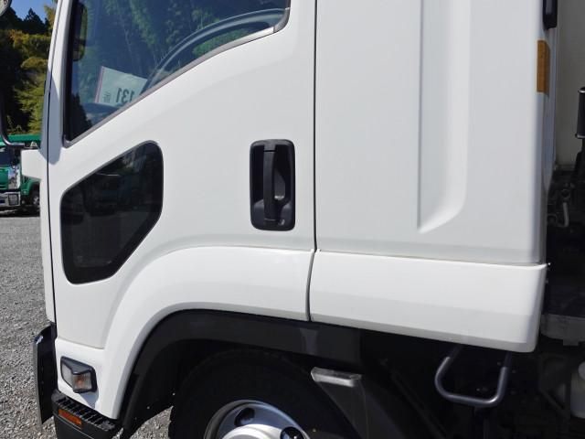 Isuzu FORWARD 2018-12 6596652-9
