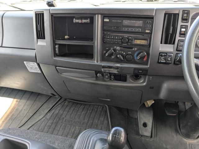 Isuzu FORWARD 2014-01 6596694-27