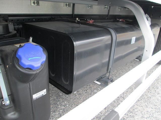 Isuzu FORWARD 2024-09 6596556-18
