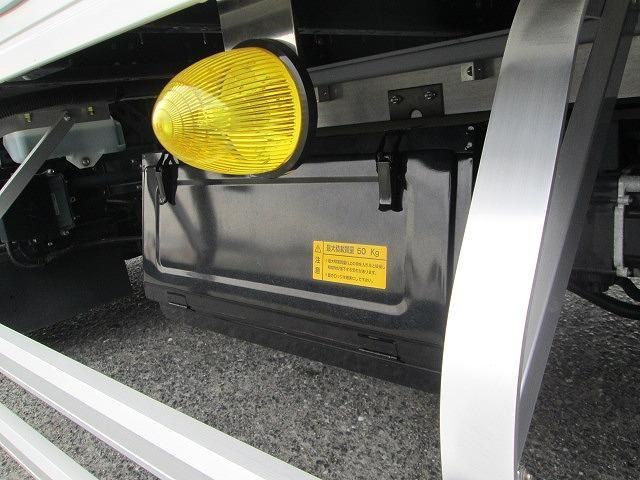 Isuzu FORWARD 2024-09 6596556-19