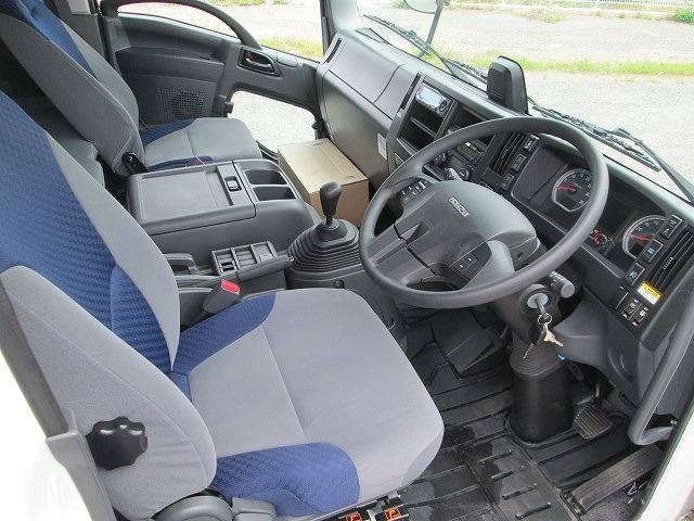 Isuzu FORWARD 2024-09 6596556-24