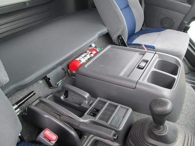 Isuzu FORWARD 2024-09 6596556-25