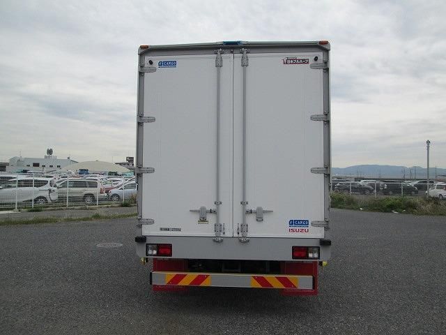 Isuzu FORWARD 2024-09 6596556-5