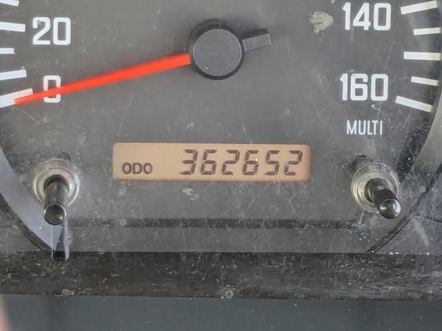 Isuzu FORWARD 2013-11 6596714-27