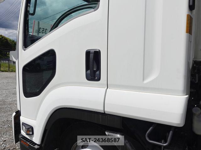 Isuzu FORWARD 2012-03 6671399-9