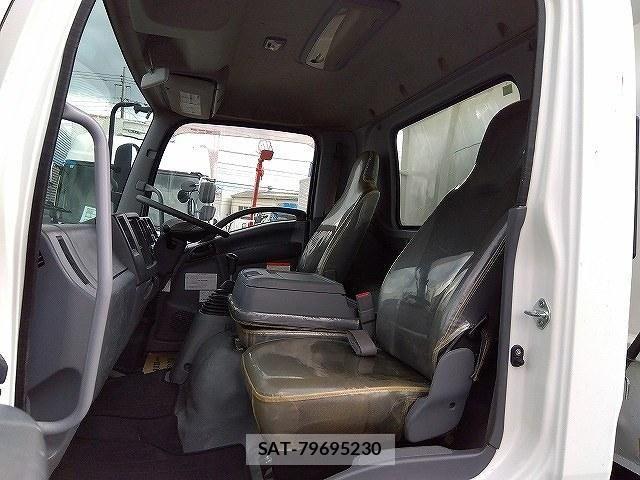 Isuzu FORWARD 2018-07 6671400-13