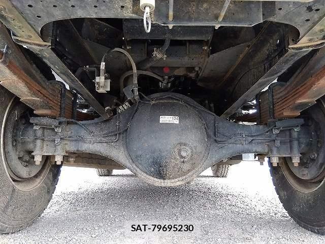 Isuzu FORWARD 2018-07 6671400-18