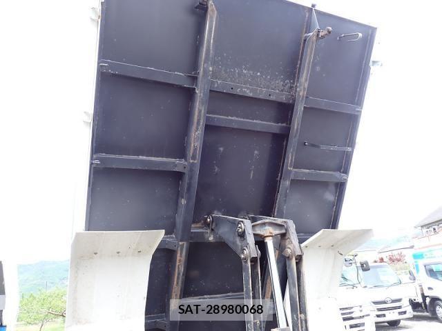 Isuzu FORWARD 2024-09 6675997-19