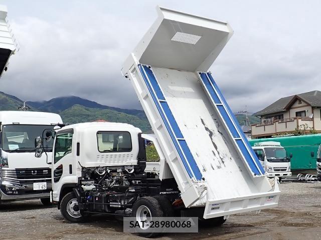 Isuzu FORWARD 2024-09 6675997-3