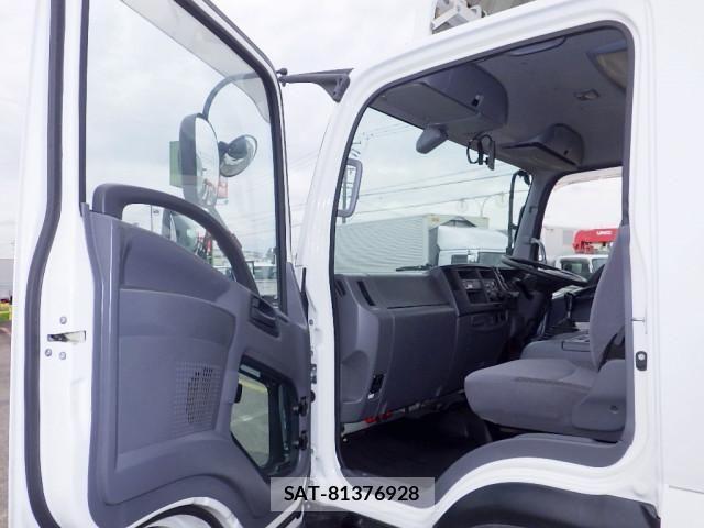 Isuzu FORWARD 2019-02 6676010-27
