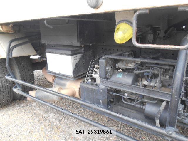Isuzu FORWARD 2011-01 6676011-25