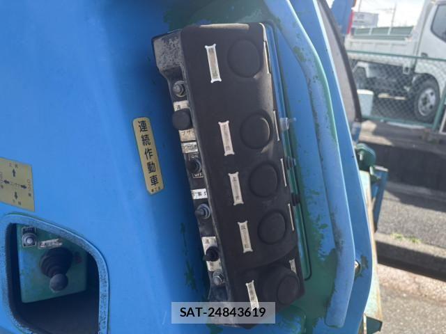 Isuzu FORWARD 2017-07 6676007-14