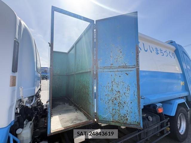Isuzu FORWARD 2017-07 6676007-23