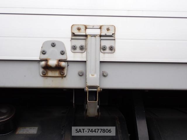 Isuzu FORWARD 2015-08 6676005-14