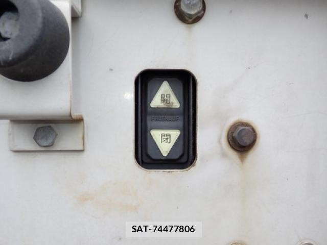 Isuzu FORWARD 2015-08 6676005-18