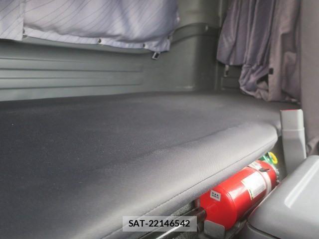 Isuzu FORWARD 2020-02 6676003-23
