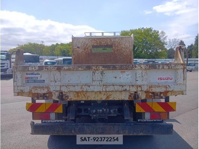 Isuzu FORWARD 2021-11 6676002-3