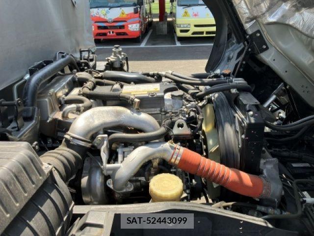 Isuzu FORWARD 2018-04 6716169-15