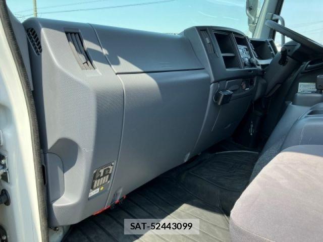 Isuzu FORWARD 2018-04 6716169-25